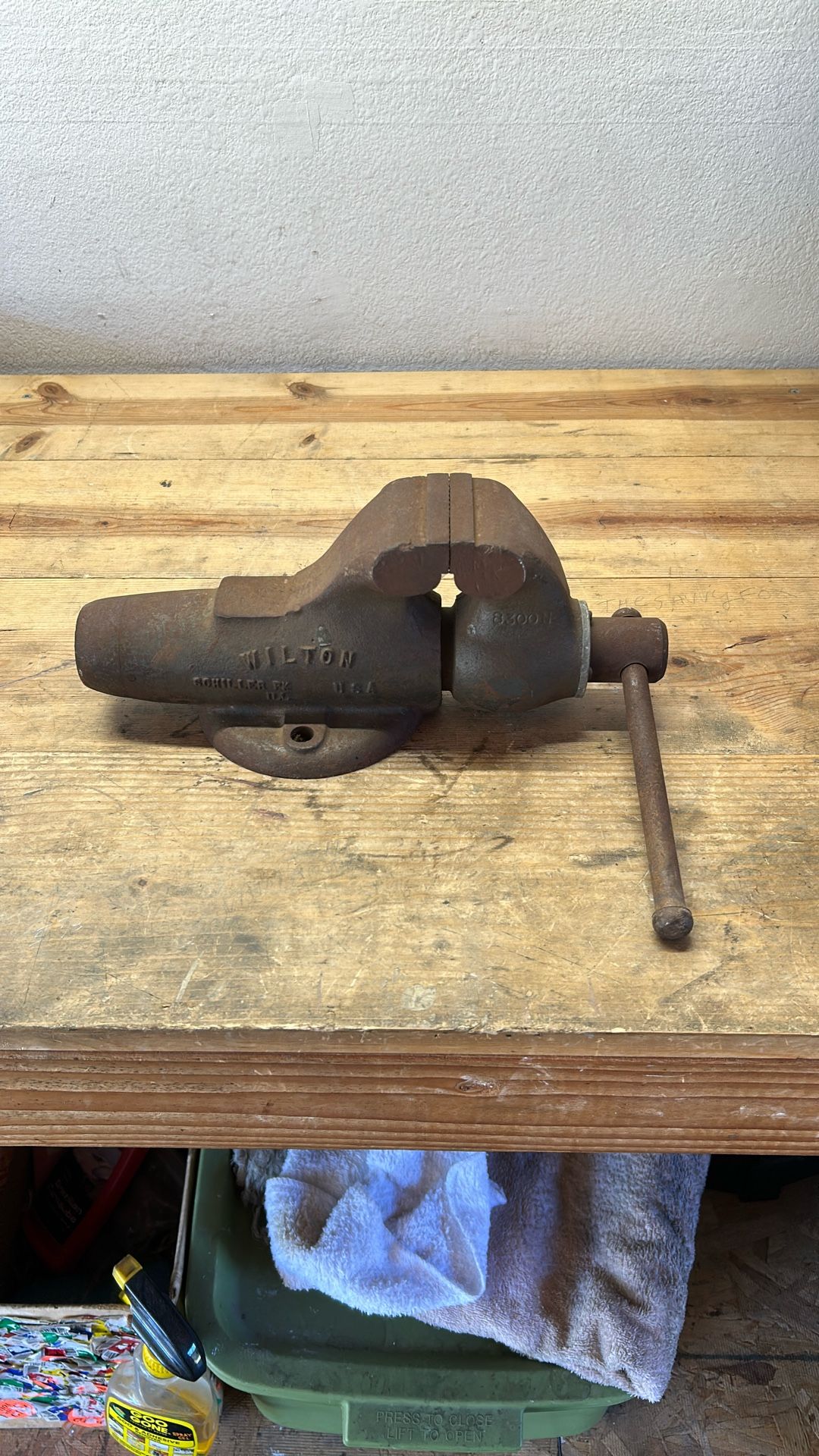 Vintage Wilton Bullet Work Bench Vise 8300N Tool