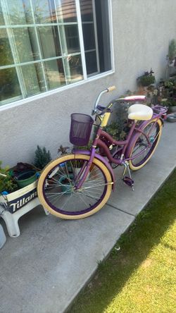 Woman, bike size tire 26