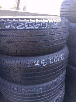 Pair 225/60/18 Michelin primacy
