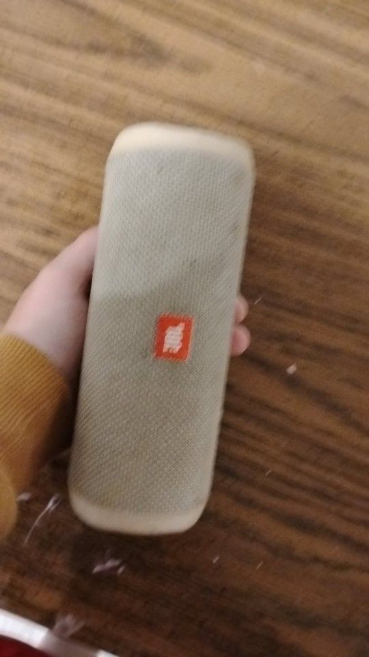 JBL Flip 4 Speaker