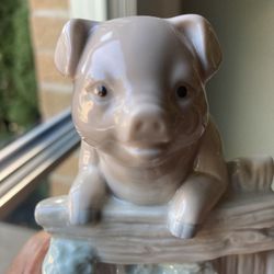 The Good Company Porcelain Pig On Fence