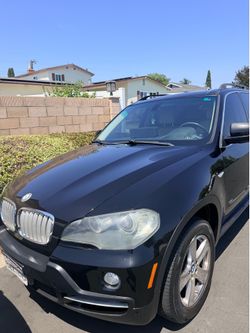 BMW X5.