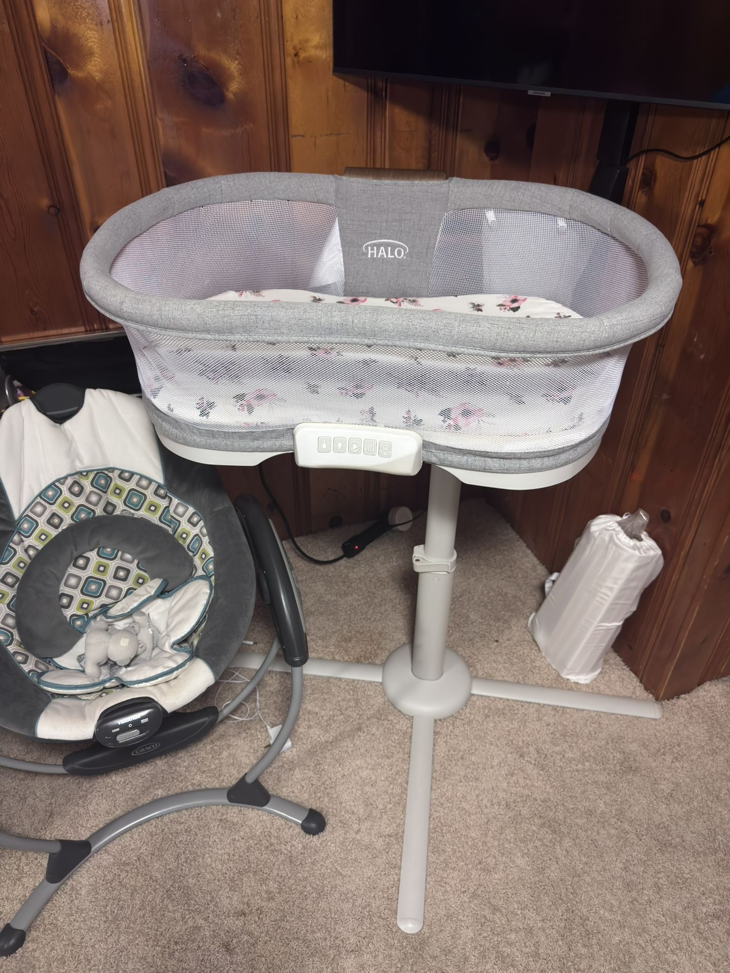 Halo Bassinest Luxe Swivel