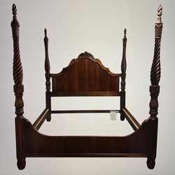 Thomasville River Roads Collection - 4 Piece bedroom set