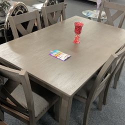 Dark Brown Wooden Dining Set 799.99