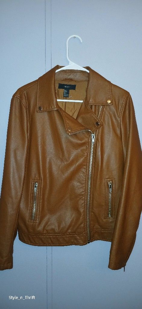 Leather Faux Women's Jacket With Zippers - Brown