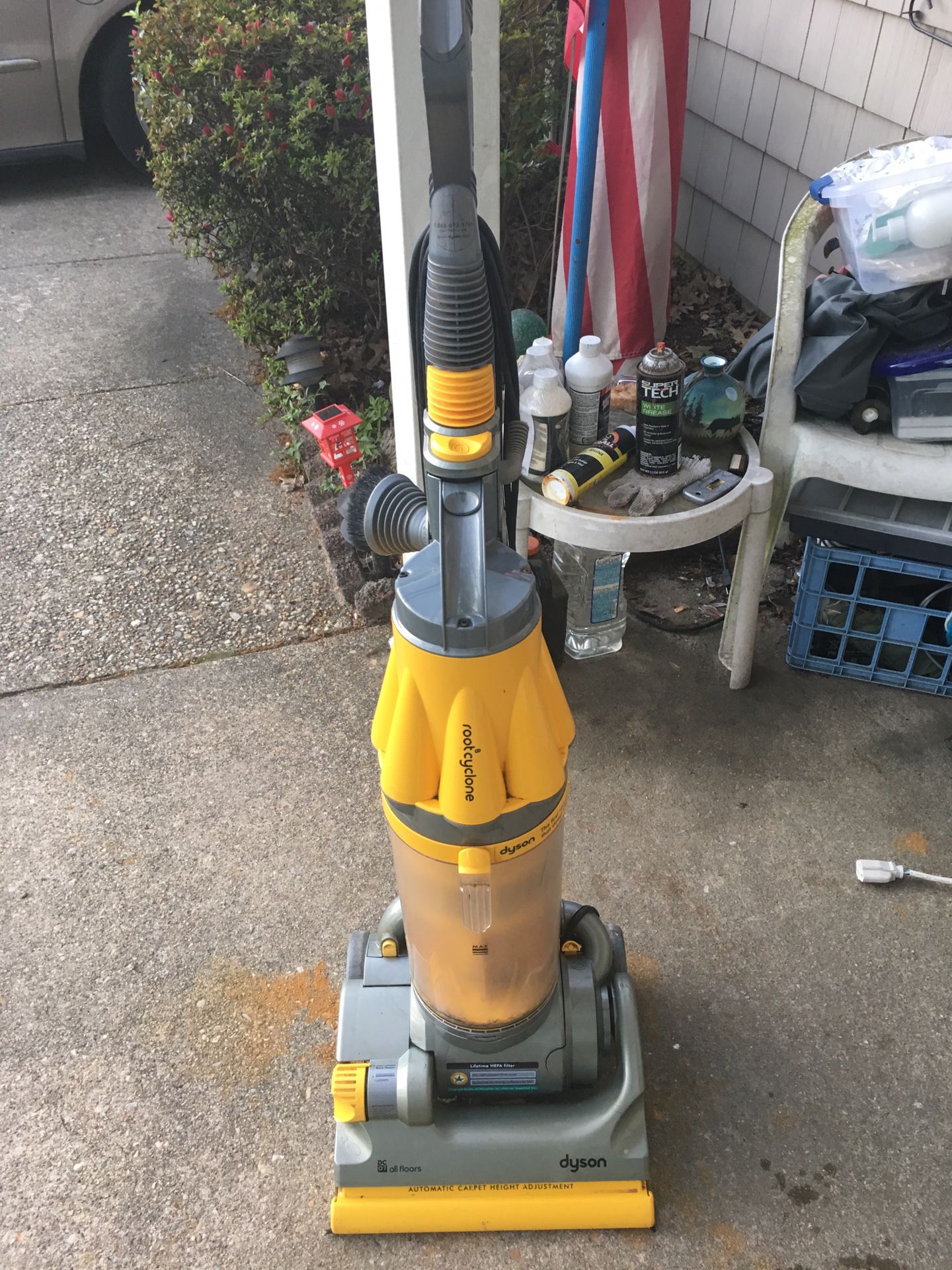 DYSON ROOTCYCLONE VAC GREAT CONDITION only 75 FIRM