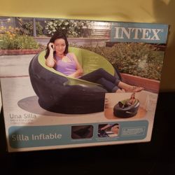 ❤Brand new air chair. Great for out door patio or in door tv room, I have 2 $40 a piece❤️