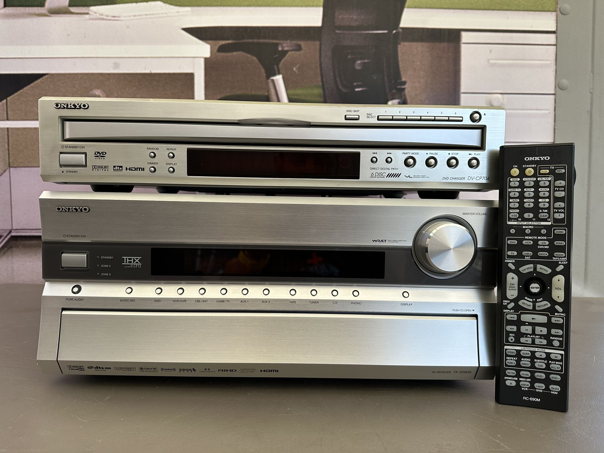Onkyo TX-SR805 THX Certified 7.1 Surround Receiver With DV-CP704 DVD Changer
