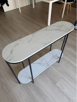 Entryway table