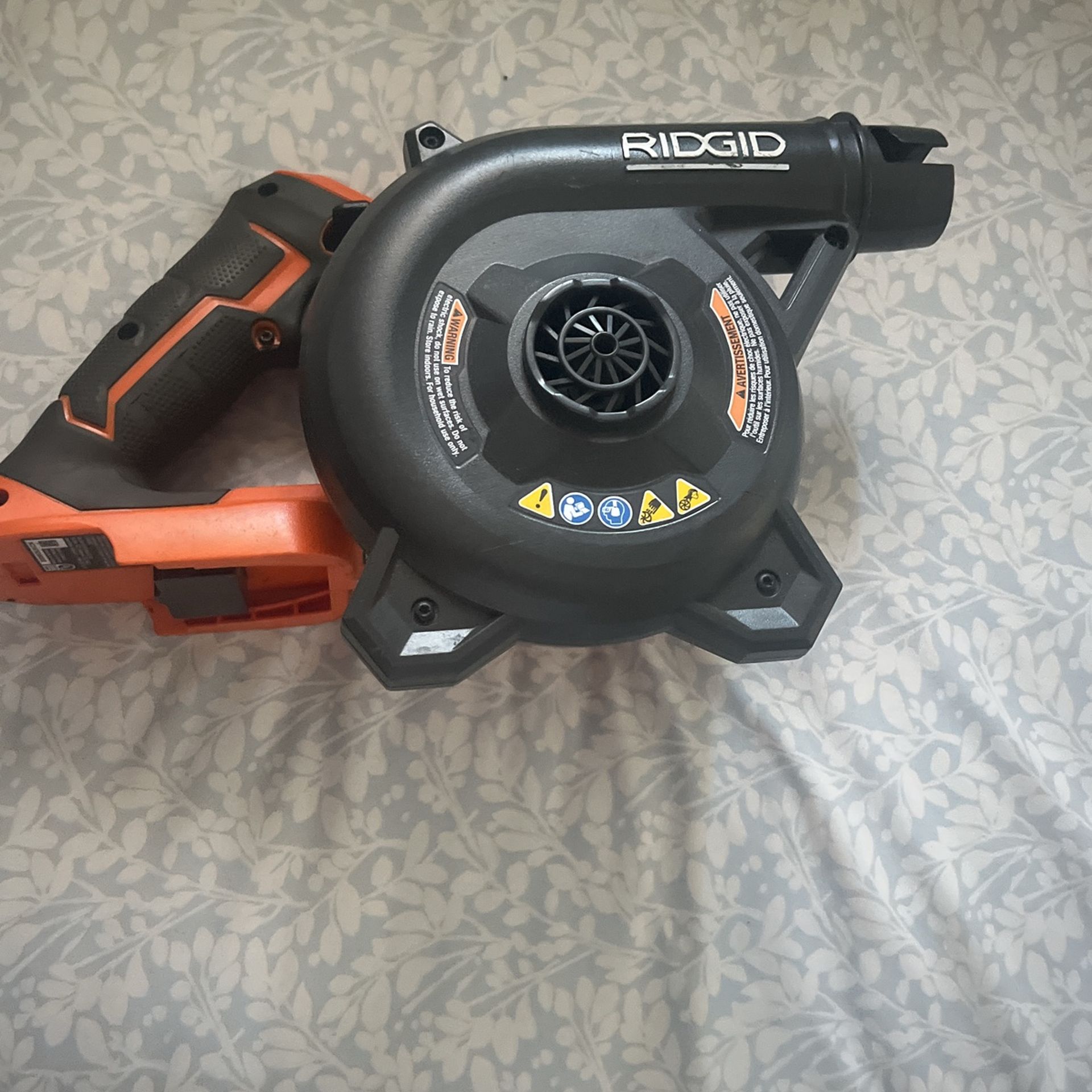 Small leaf blower
