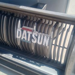 Datsun Grill
