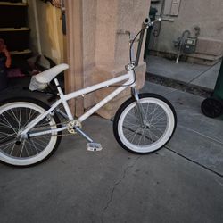 BMX Elite Destro Bike