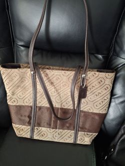 Bolsas buenas condisiones $25 y $30cada una