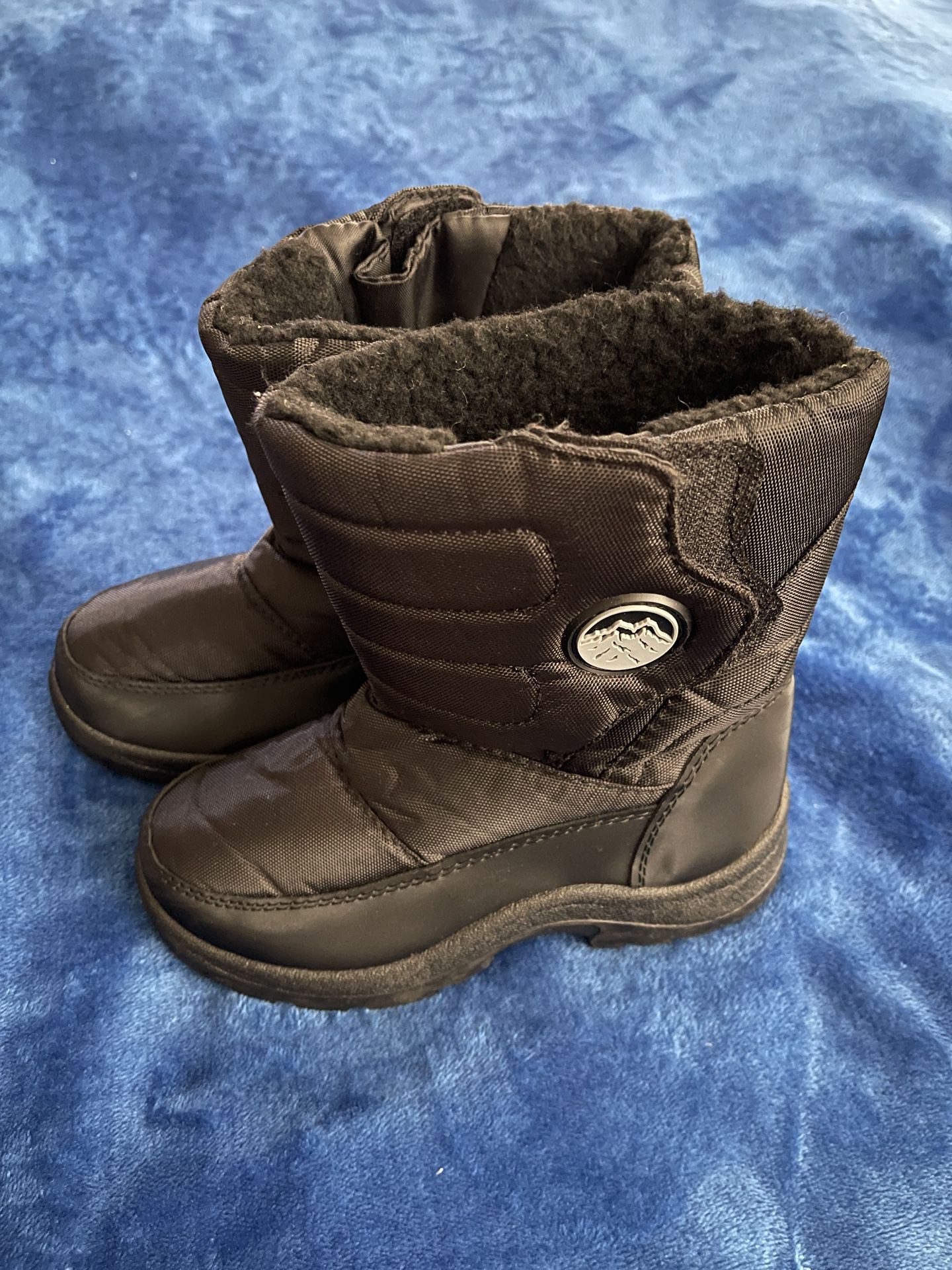 New Winter Snow Boots Size 1
