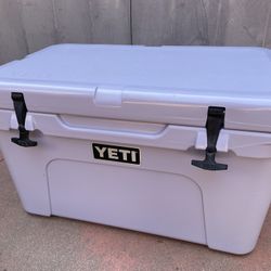 YETI | TUNDRA | 45 Hard Cooler | Lavender 