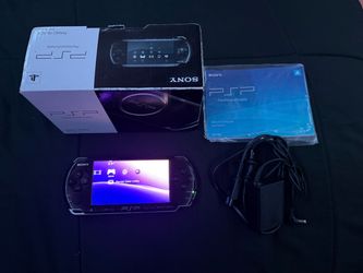 PSP 3000 Piano Black – Mint Condition – Complete in Box