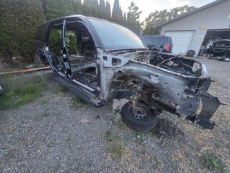 🚗 PARTING OUT: 2004 Toyota 4Runner 4WD – Frame, Body, Drivetrain & Electrical Clearance!
🚗