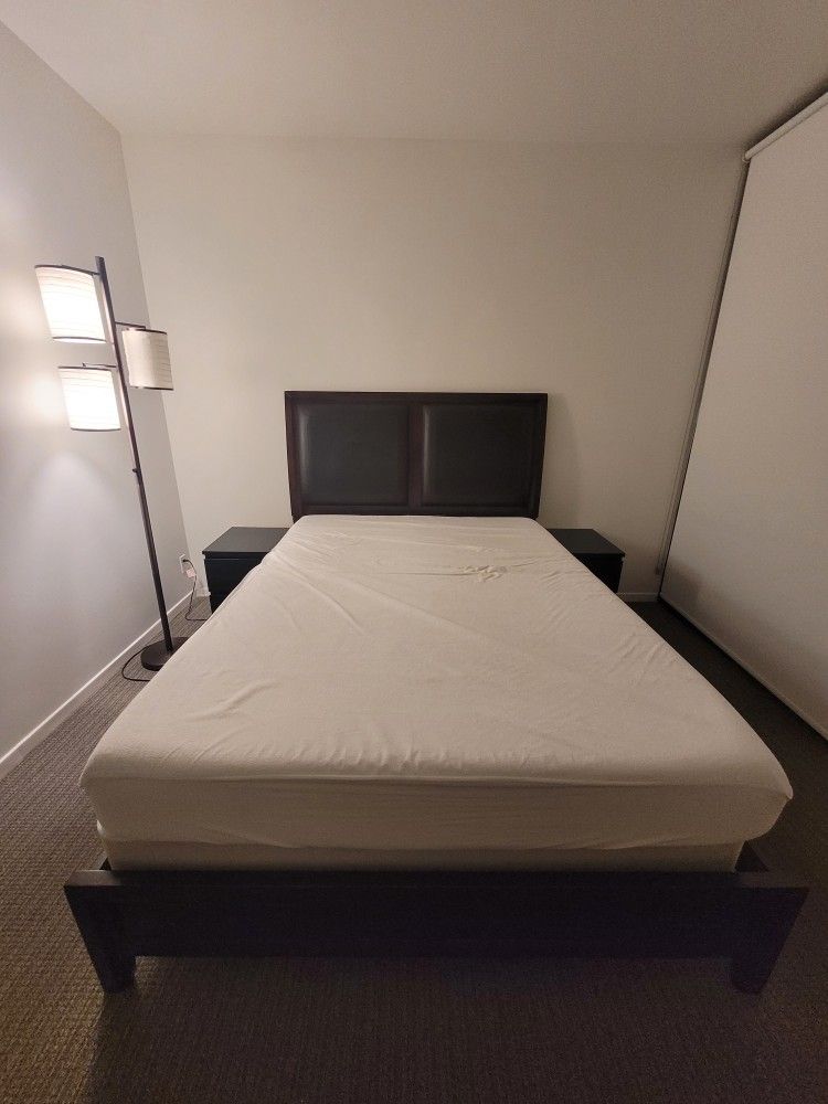 Queen Bed Set