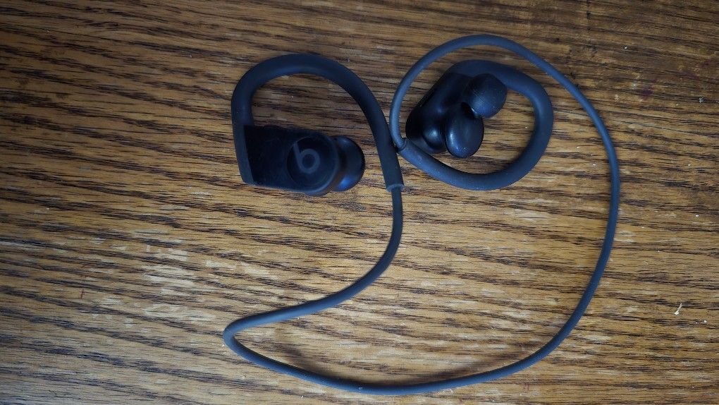 Powerbeats Bluetooth Earbuds