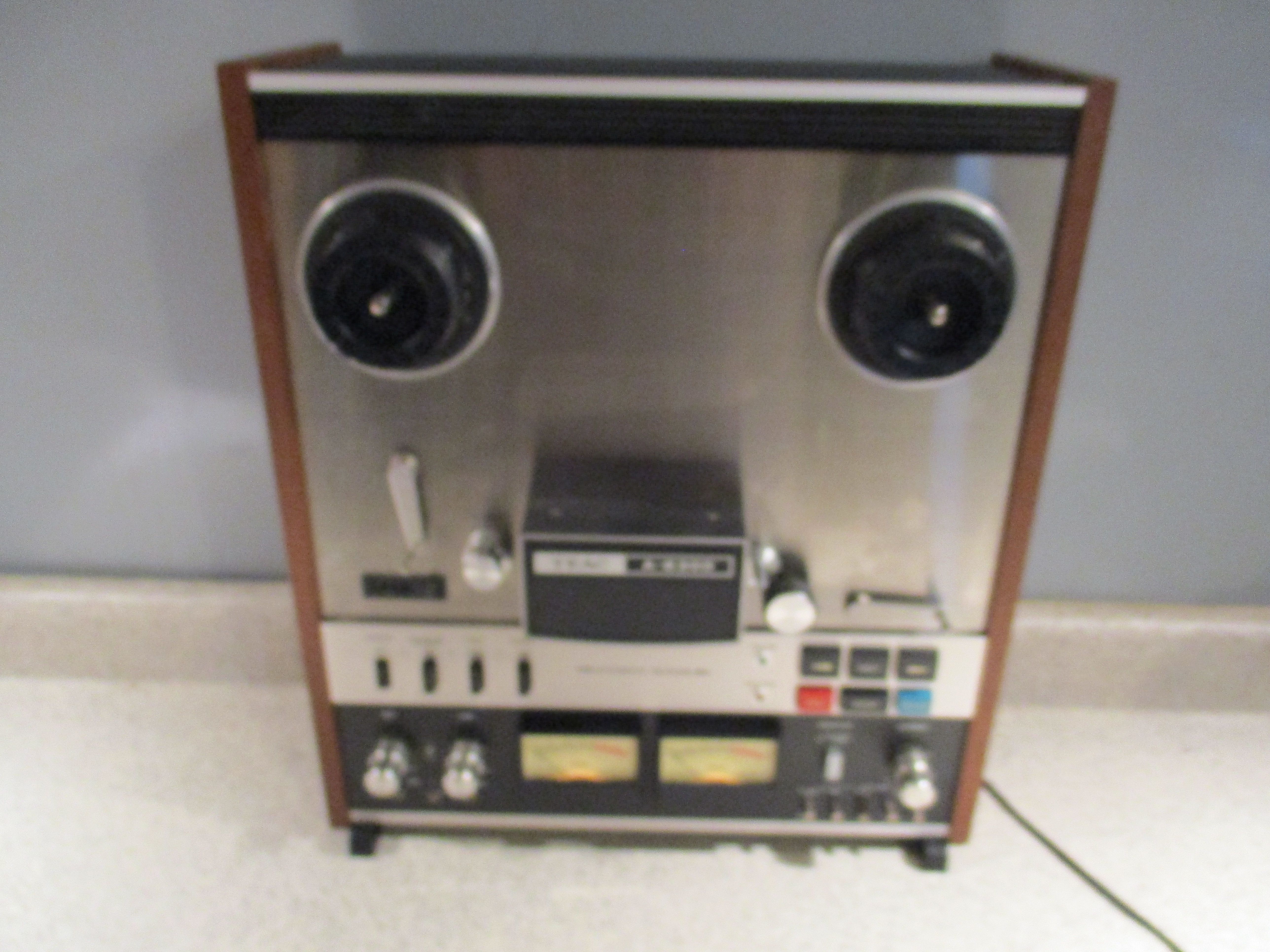 RARE VINTAGE CLASSIC TEAC A-6300 A6300 REEL TO REEL RECORDER STEREO TAPE DECK 2 CHANNEL 4 TRACK 7-10" REELS W/HUB ADAPTORS REEL SPEEDS 7"-10" HIGH-LOW