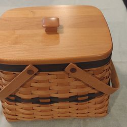 Collector's Club Hand Crafted Harbor Basket