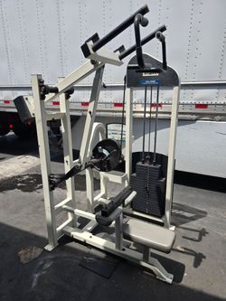 Strive lat pull down commercial gym equipment exercise fitness weight machine