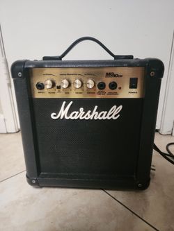 Marshall MG10CD
