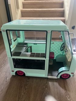 Ice cream truck