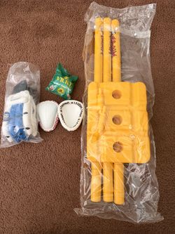 Cricket Set of Stumps, Batting Gloves, Batting Guards and Cricket Tennis Ball (New)