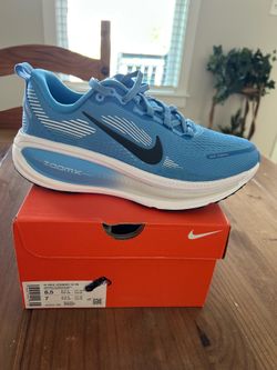 Nike vomero women’s running shoe