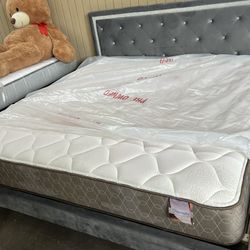King Bed Frame And Mattrees 