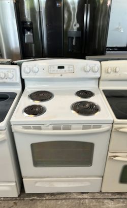 GE White Electric Range with SelfClean & Timer