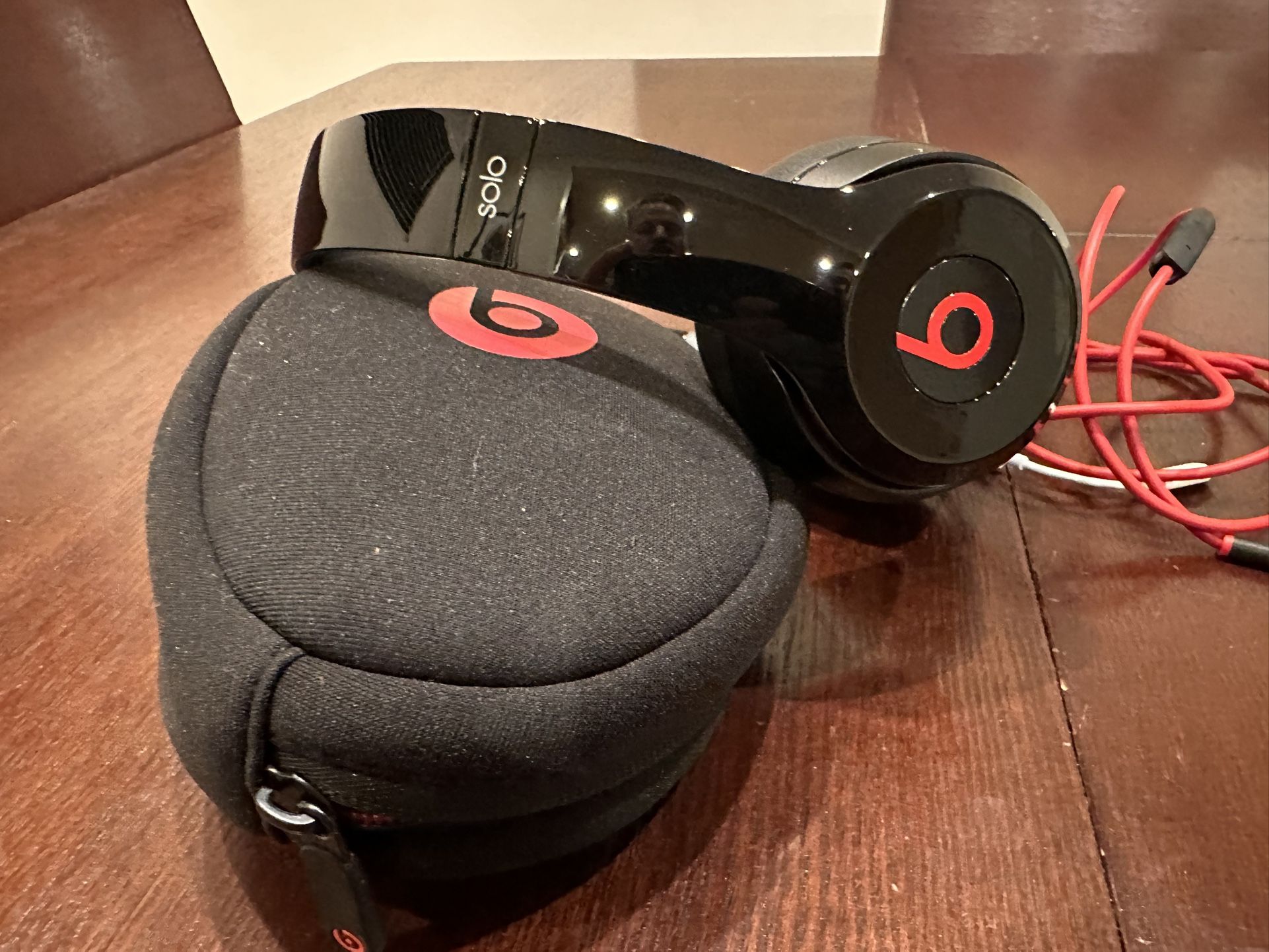 Beats Solo Wired Headphones Like New