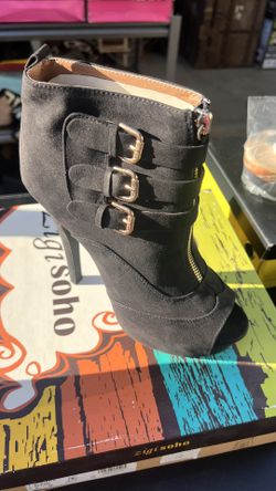 Tahari Sincere Black Suede Platform Booties Women’s Size 9