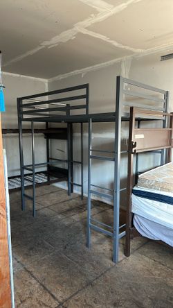 $50 Moving Sake. Loft Bed
