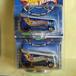 2 Hot Wheels Convention Vw Buses W/ Variance