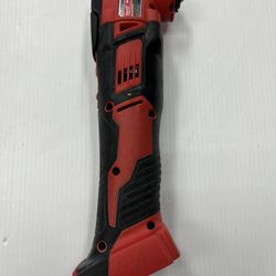 MILWAUKEE 2626-20 M18 CORDLESS MULTI-TOOL (TOOL ONLY) IN USED CONDITION