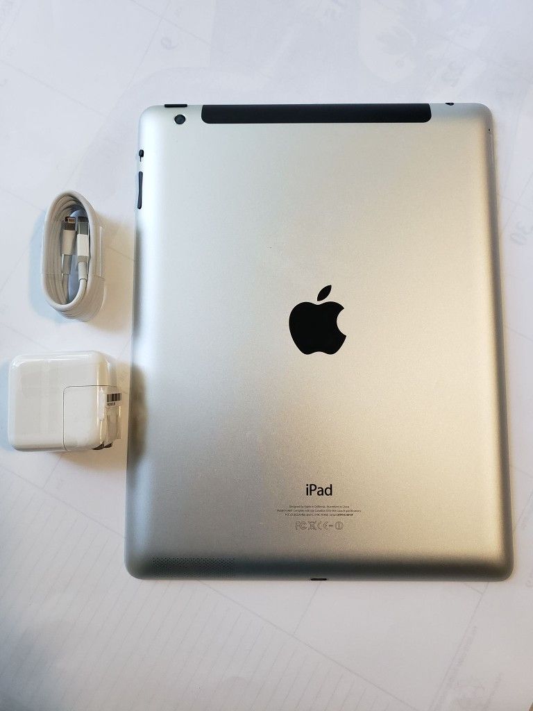 iPad 4th Generation  , iCloud Unlocked,   Wi-Fi  Internet Access  , Excellent Condition Like New