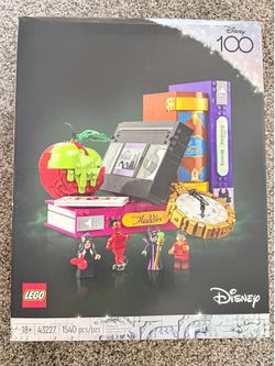 DISNEY STORYBOOK LEGO SET