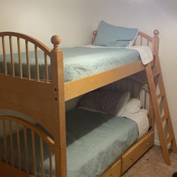 BRAND NEW WOODEN BUNK BED W/ 3 BEDS! 