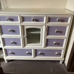 Build-a-Bear Workshop Dresser