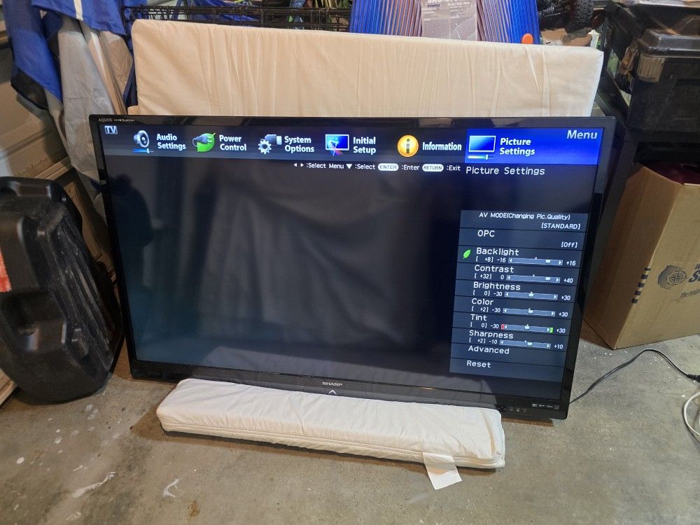 60" SHARP AQUOS Quattron LC-60LE832U