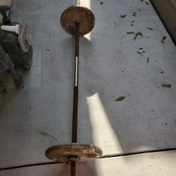 6ft Standard Bar With 2 2 25pd Plates And 2 20pd Barbells