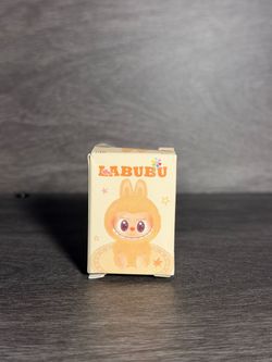 Mini labubu