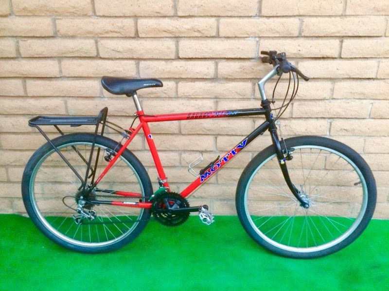 Motiv hybrid road bike mountain commuter mens womens touring bicycle