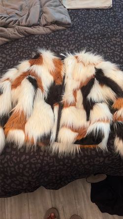 Girls faux fur coat