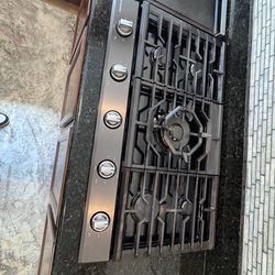 Samsung 36” Built In Gas Cooktop with WiFi