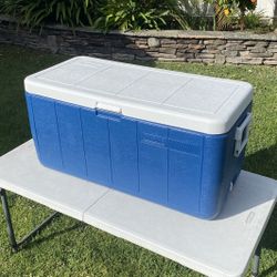 Like New Coleman Ice Chest Cooler