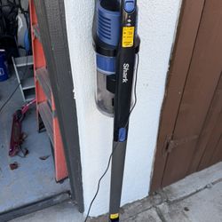 Shark Wireless vacuum